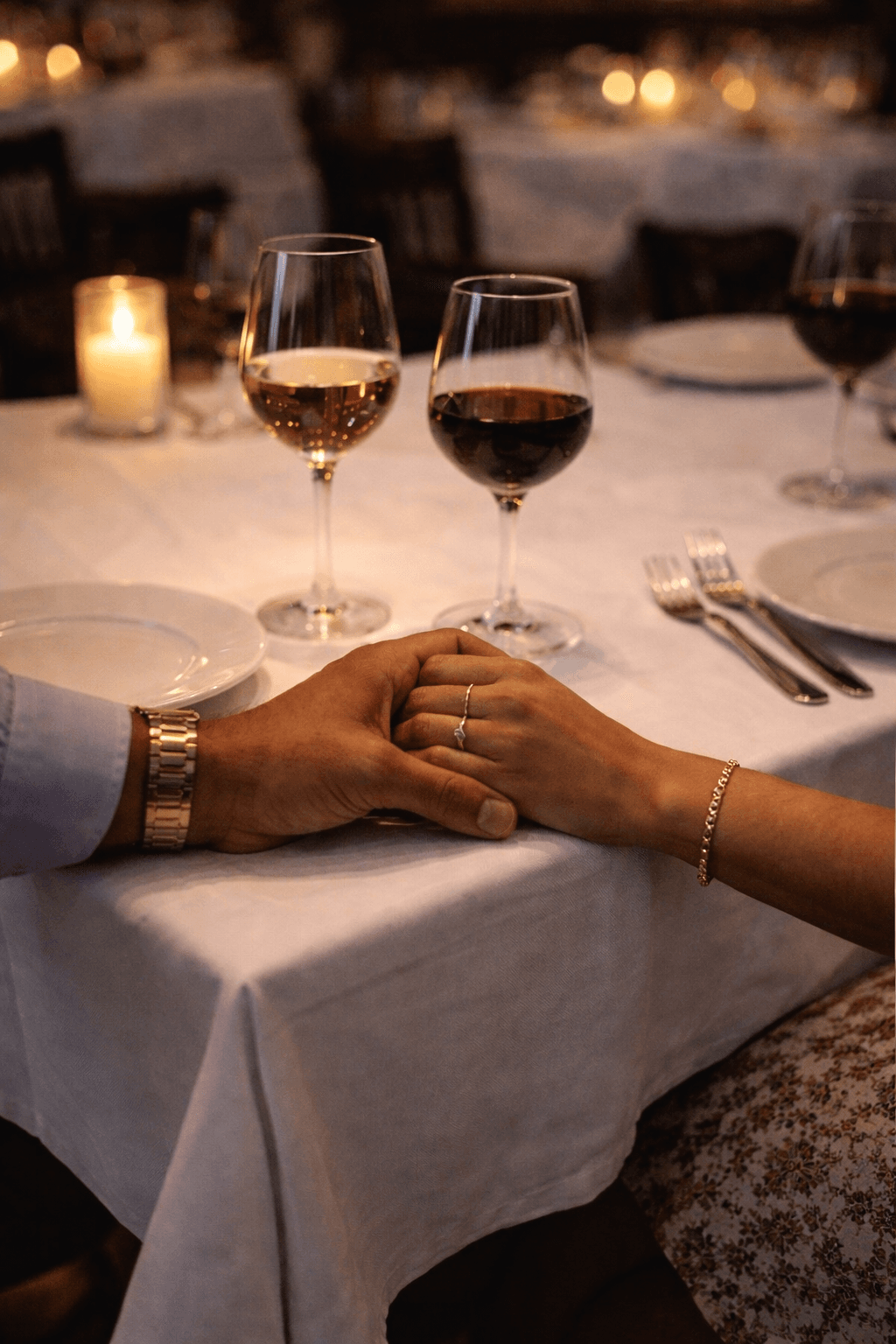 Couple enjoying dinner at Fozzie's Dining
